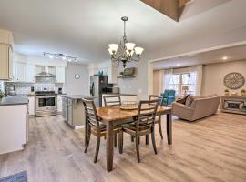 Hilltop Home Inside of Apple Valley!，位于弗农山的酒店