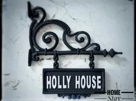 Holly House Homestay