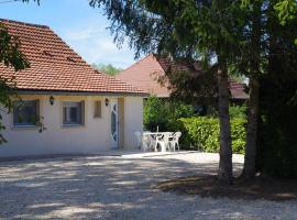 Gîte Les Grands Prés，位于Frontenard的酒店