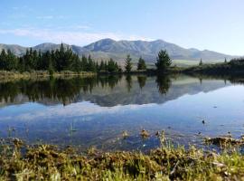 Mountain Pastures Game Lodge，位于Uniondale的山林小屋