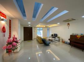 Entire Residential Home•Jia Residences Bkt Serdang沙登温暖的家，位于史里肯邦安的酒店