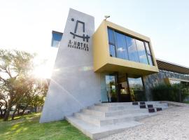 A Hotel Decosuites，位于梅洛的酒店