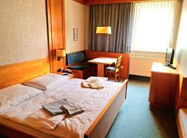 Hirsch Hotel & Restaurant，位于Hypolz的酒店
