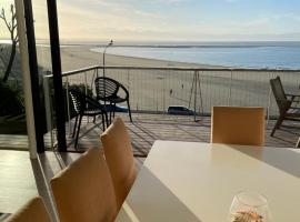 WATERFRONT Home，位于纳尔逊的酒店