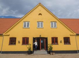 Den Gule Lade på Skjørringe，位于斯图伯克宾的酒店