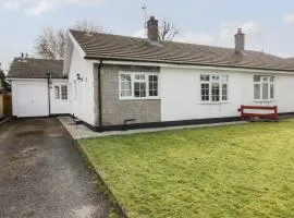13 Lyndhurst Avenue