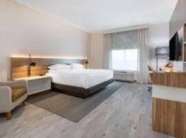 Wyndham Garden Orlando Airport - Free Airport Shuttle - PARK N' FLY Available