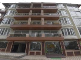 Hotel Royal，位于麦罗肯机的酒店