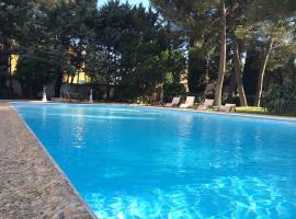 Cit'Hotel Le Mirage，位于伊斯特尔的酒店