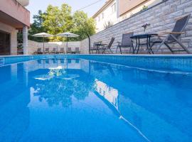 祖维拉公寓酒店，位于斯普利特的酒店