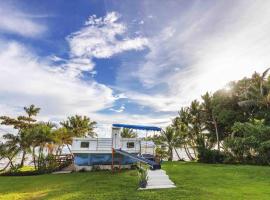 Queen Malesso Houseboat