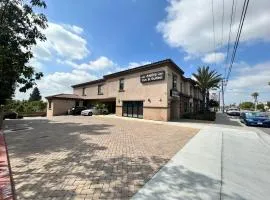 ASPIRE INN & SUITES Orange