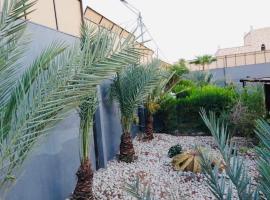 شالية النخلة De Palma Chalet，位于Al Kafrayn的酒店
