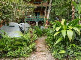 Camping Trópico de Capricórnio - Ilhabela，位于伊利亚贝拉的豪华帐篷营地