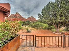 Beautiful Sedona Home Near Chapel of the Holy Cross，位于塞多纳圣十字教堂附近的酒店