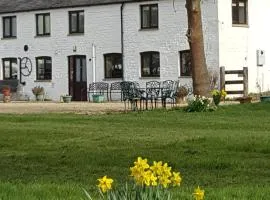 1 Barge Cottage