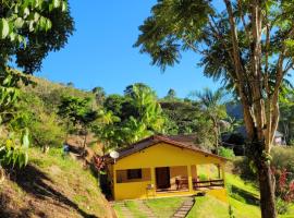 Espaço inteiro: Casa de campo nas montanhas，位于多明戈斯马丁斯的度假屋