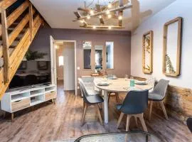 Duplex cosy et contemporain avec parking privé