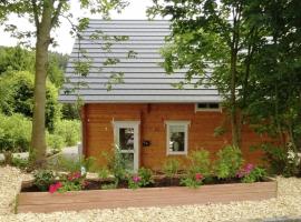 Wooden house with sauna in K stelberg，位于梅德巴赫的度假屋