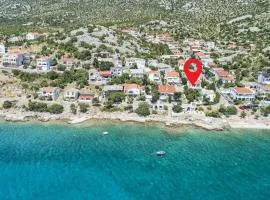 Pet Friendly Apartment In Ribarica