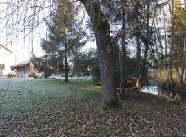 Gîte des Viviers -08400 Manre - de 1 à 2 personnes，位于Manre的酒店