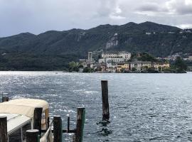 Appartamento vacanze al lago Orta San Giulio，位于奥尔塔圣朱利奥的酒店