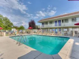 东波特兰6汽车旅馆 - 特劳特代尔