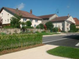 Spacieux gîte familial avec jardin et salle de jeux, proche de Center Parcs et des Vosges - FR-1-584-45，位于Repaix的酒店