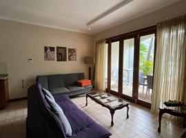 Eden Luxury Apartment P13 A2，位于伊甸岛的酒店