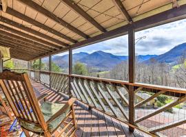 Best Location - Maggie Valley Cabin with Hot Tub!，位于马吉谷的度假屋