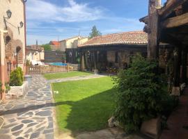 Casa rural Laguna Herrera，位于Campo de Cuéllar的酒店