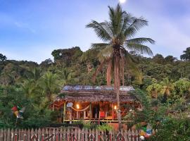 Hakuna Matata Ecolodge，位于El Valle的酒店