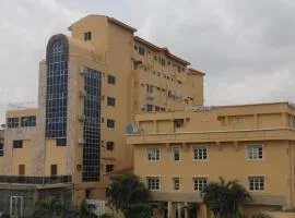 Presken Hotel (Awolowo way)