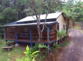 Sweetwater Cottage. A private mountain escape，位于Upper Burringbar的别墅