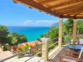 Villa Takis on Pelekas beach Small house with garden and sea view