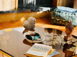 Seaside apartment in Flisvos marina，位于雅典的酒店