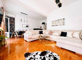 Seaside apartment in Flisvos marina，位于雅典的酒店