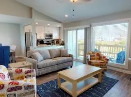 AH-K239 Newly Remodeled Second Floor Condo With Bay View, Shared Pool