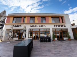 Dabas Hotel，位于Dabas的酒店
