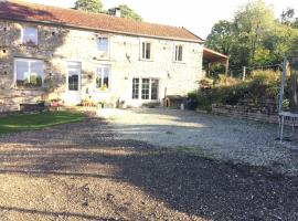 Moulin de la Ville Chamblon en Pleine nature parmi les chevaux proche château thierry，位于Montfaucon的酒店