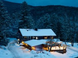 Urban Cowboy Lodge，位于Big Indian的酒店