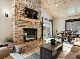 Red Pine Cabin，位于New Miner的酒店