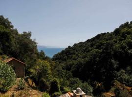 LEremoRifugio escursionistico10 min steep walk，位于波托菲诺的度假短租房