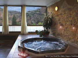 Spa y Casa Rural Rio Dulce，位于Aragosa的酒店