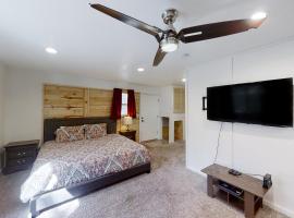 Sierra Lakes Retreat，位于奥克赫斯特的酒店
