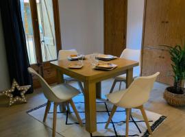 Apartaments Albiñana，位于利亚沃尔西的酒店