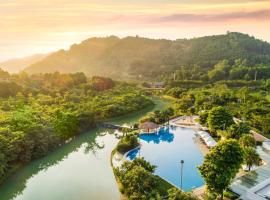 Xanh Villas Thạch Thất - Venue Travel，位于河内的酒店