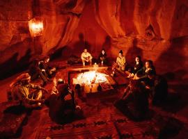 Bedouin Nights Camp，位于瓦迪拉姆的酒店