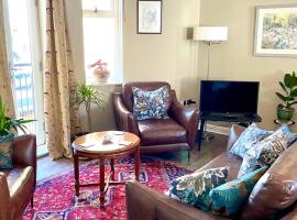 Luxurious two-bedroom apartment in the centre of Peterborough，位于彼得伯勒的酒店