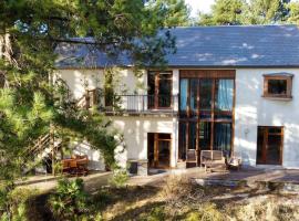 La villa dans les pins，位于康村的酒店